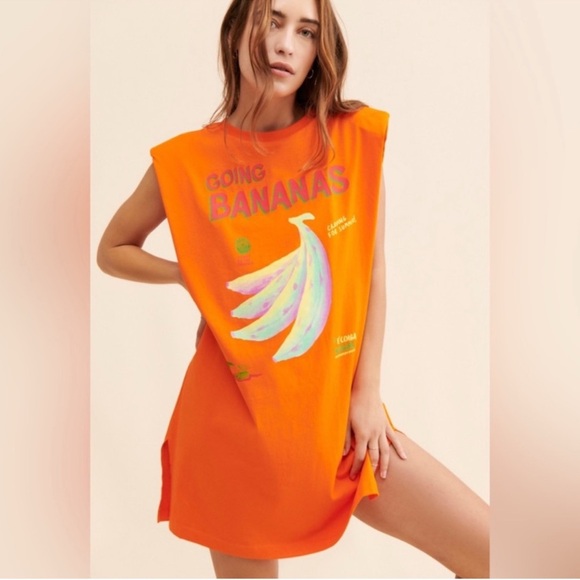 FARM Rio Dresses & Skirts - Farm Rio Going Bananas Muscle Tee Dress